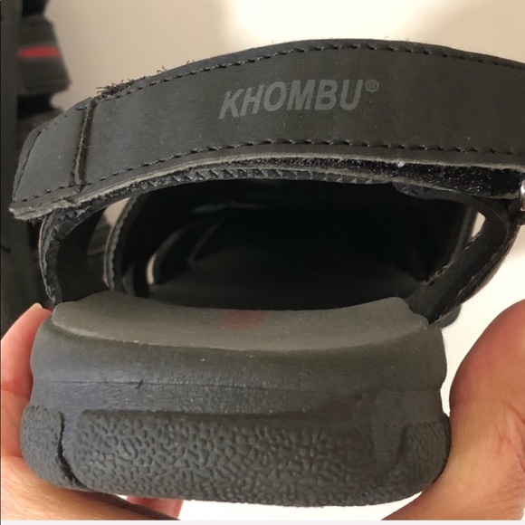 KHOMBU Jack Black Gray Red sandals size 4 - Picture 7 of 7